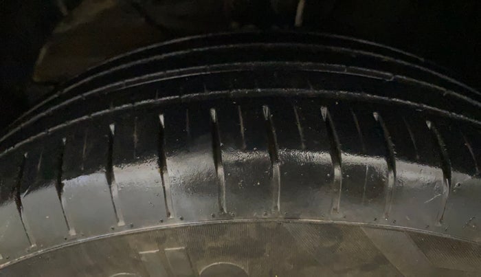 2023 Maruti Baleno SIGMA PETROL 1.2, Petrol, Manual, 28,848 km, Left Front Tyre Tread