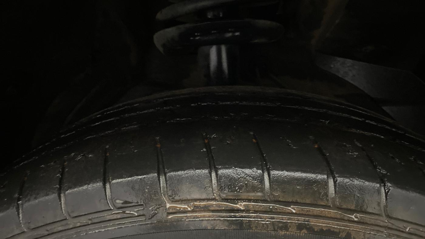 2019 MG HECTOR SUPER 1.5 PETROL, Petrol, Manual, 27,340 km, Right Front Tyre Tread