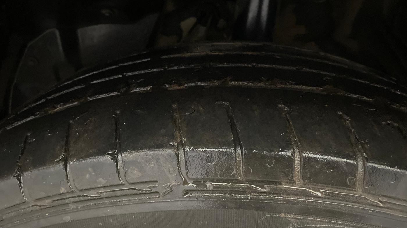 2019 MG HECTOR SUPER 1.5 PETROL, Petrol, Manual, 27,340 km, Left Front Tyre Tread