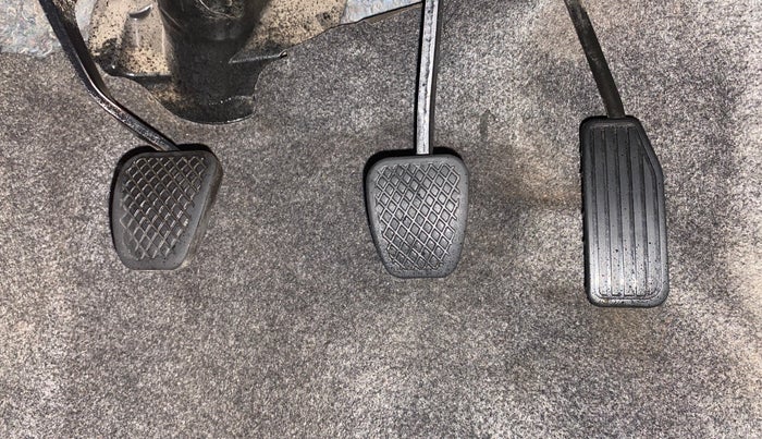 2013 Honda Brio S MT, Petrol, Manual, 75,537 km, Pedals