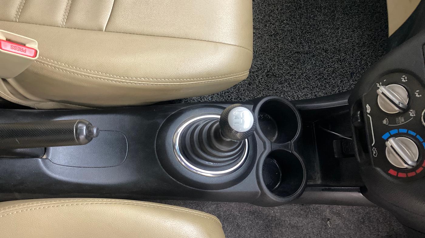 2013 Honda Brio S MT, Petrol, Manual, 75,642 km, Gear Lever
