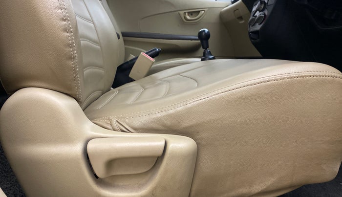 2013 Honda Brio S MT, Petrol, Manual, 75,537 km, Driver Side Adjustment Panel