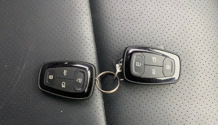 2023 Tata ALTROZ XZA PLUS (O) SUNROOF P , Petrol, Automatic, 39,828 km, Key Close Up