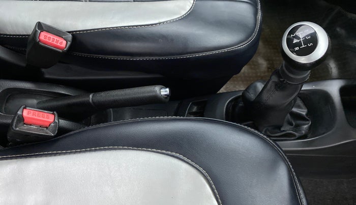 2014 Maruti Wagon R 1.0 VXI, Petrol, Manual, 54,462 km, Gear Lever