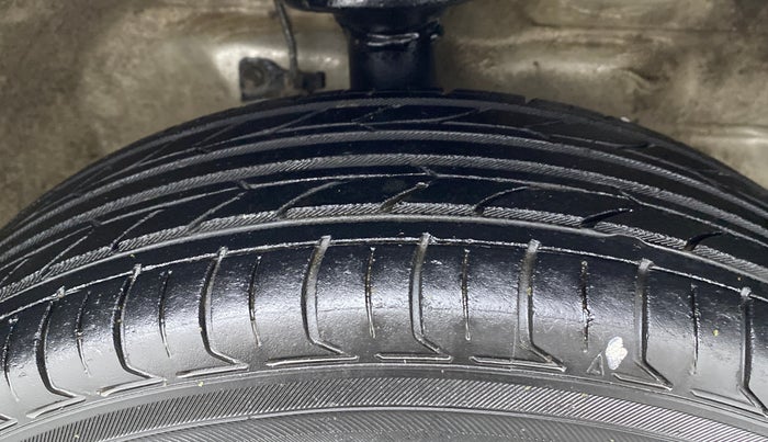 2014 Maruti Wagon R 1.0 VXI, Petrol, Manual, 54,462 km, Right Front Tyre Tread