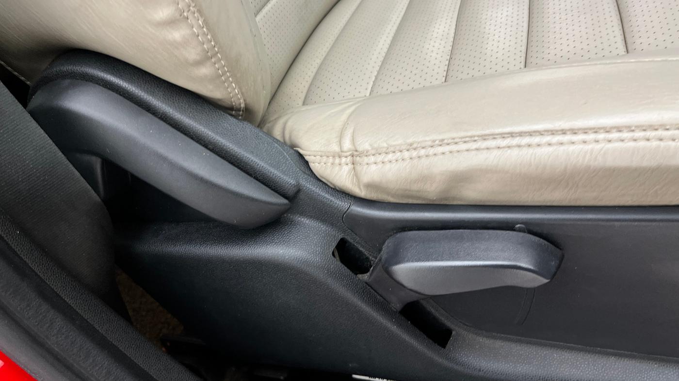 2021 Ford Ecosport TITANIUM 1.5L DIESEL, Diesel, Manual, 89,975 km, Driver Side Adjustment Panel