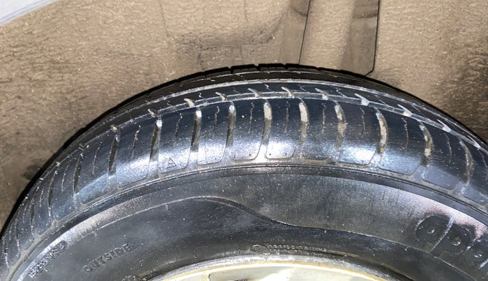 2018 Maruti Swift VXI AMT, Petrol, Automatic, 73,265 km, Left Rear Tyre Tread