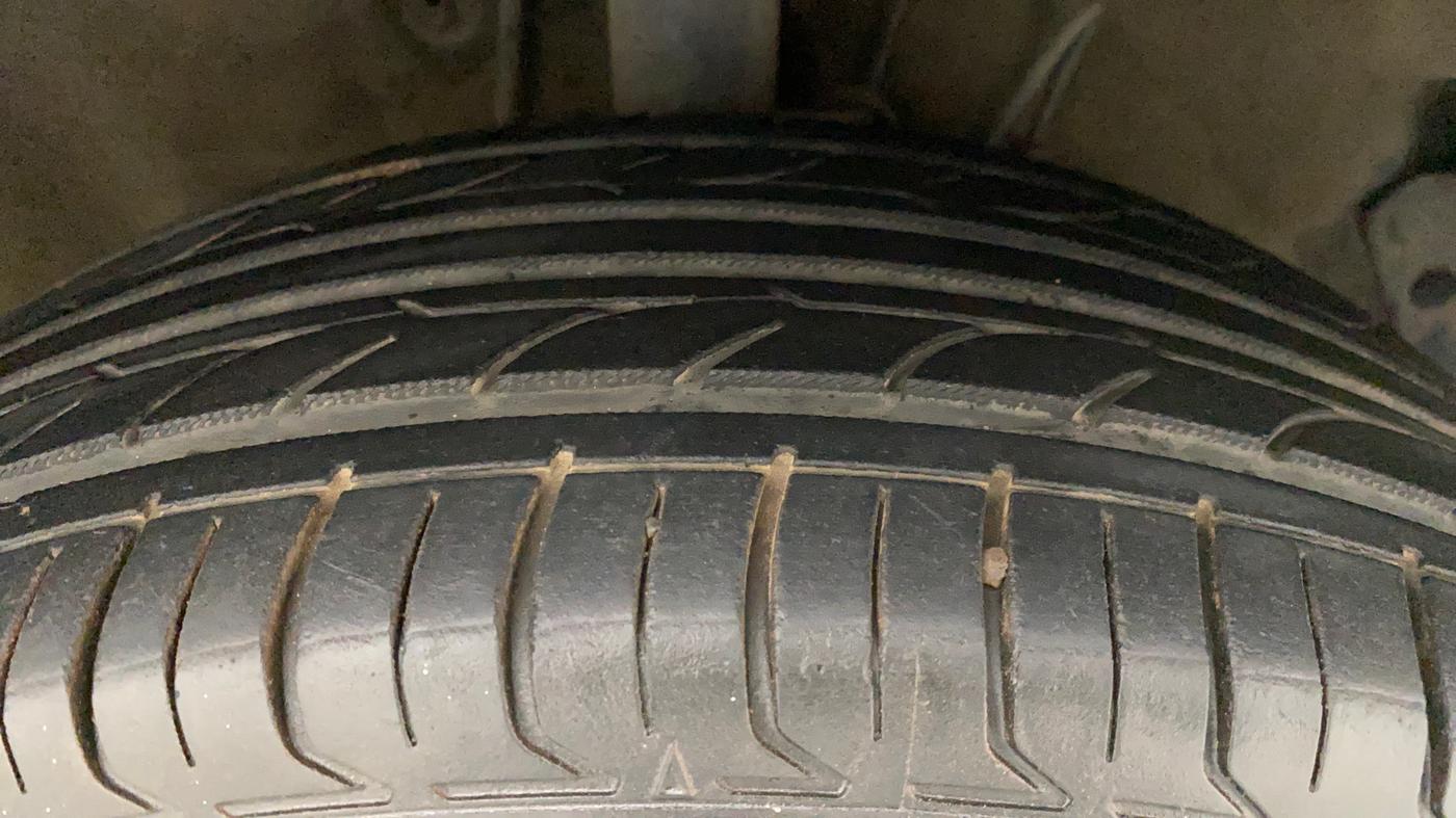 2010 Hyundai i20 ASTA 1.2, Petrol, Manual, 63,360 km, Right Front Tyre Tread