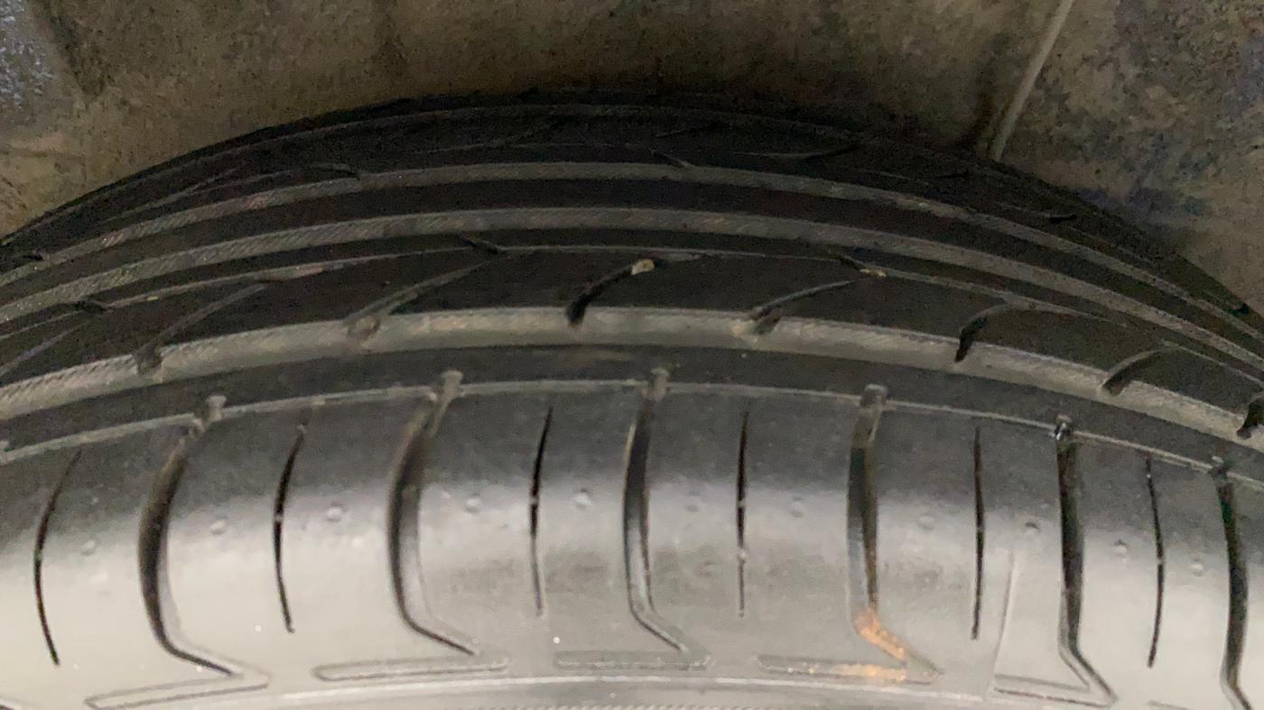 2010 Hyundai i20 ASTA 1.2, Petrol, Manual, 63,360 km, Right Rear Tyre Tread