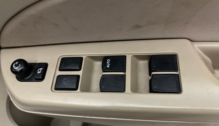 2015 Maruti Swift Dzire VXI, Petrol, Manual, 97,553 km, Driver Side Door Panels Control