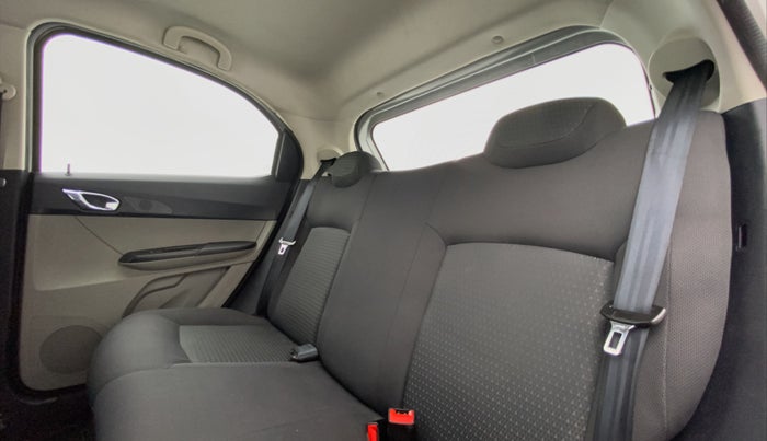 2016 Tata Tiago XZ 1.2 REVOTRON, Petrol, Manual, 59,480 km, Right Side Rear Door Cabin