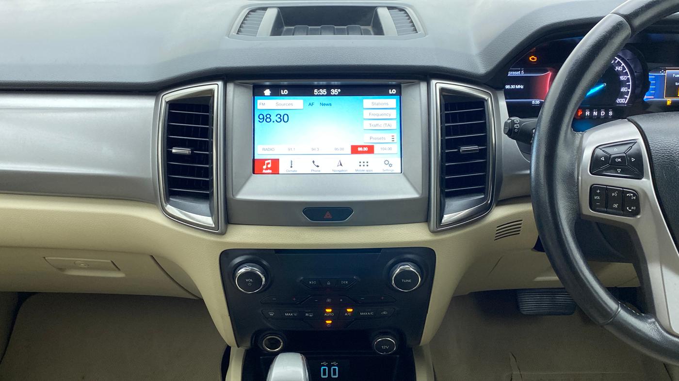 2017 Ford Endeavour 2.2l 4X2 AT Trend, Diesel, Automatic, 61,464 km, Air Conditioner
