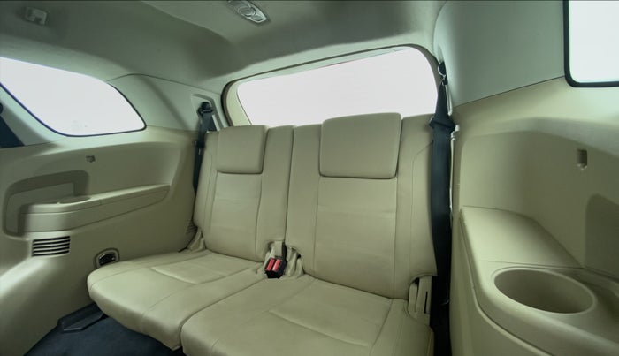 2017 Ford Endeavour 2.2l 4X2 AT Trend, Diesel, Automatic, 61,464 km, Third Seat Row ( optional )