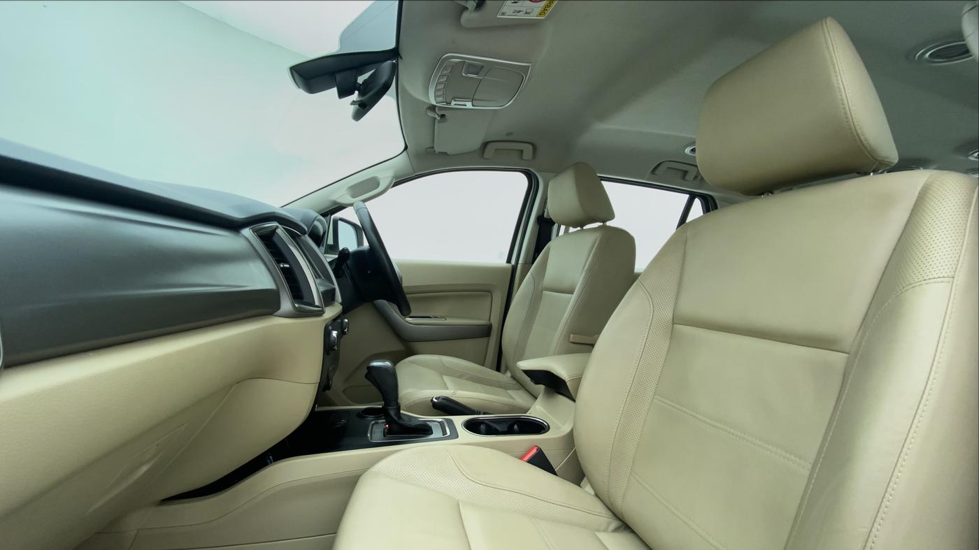 2017 Ford Endeavour 2.2l 4X2 AT Trend, Diesel, Automatic, 61,464 km, Right Side Front Door Cabin