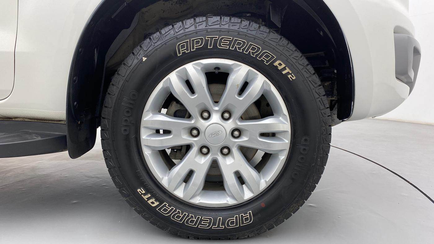 2017 Ford Endeavour 2.2l 4X2 AT Trend, Diesel, Automatic, 61,464 km, Right Front Wheel