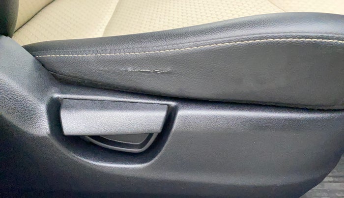 2019 Hyundai NEW SANTRO SPORTZ AMT, Petrol, Automatic, 26,185 km, Driver Side Adjustment Panel