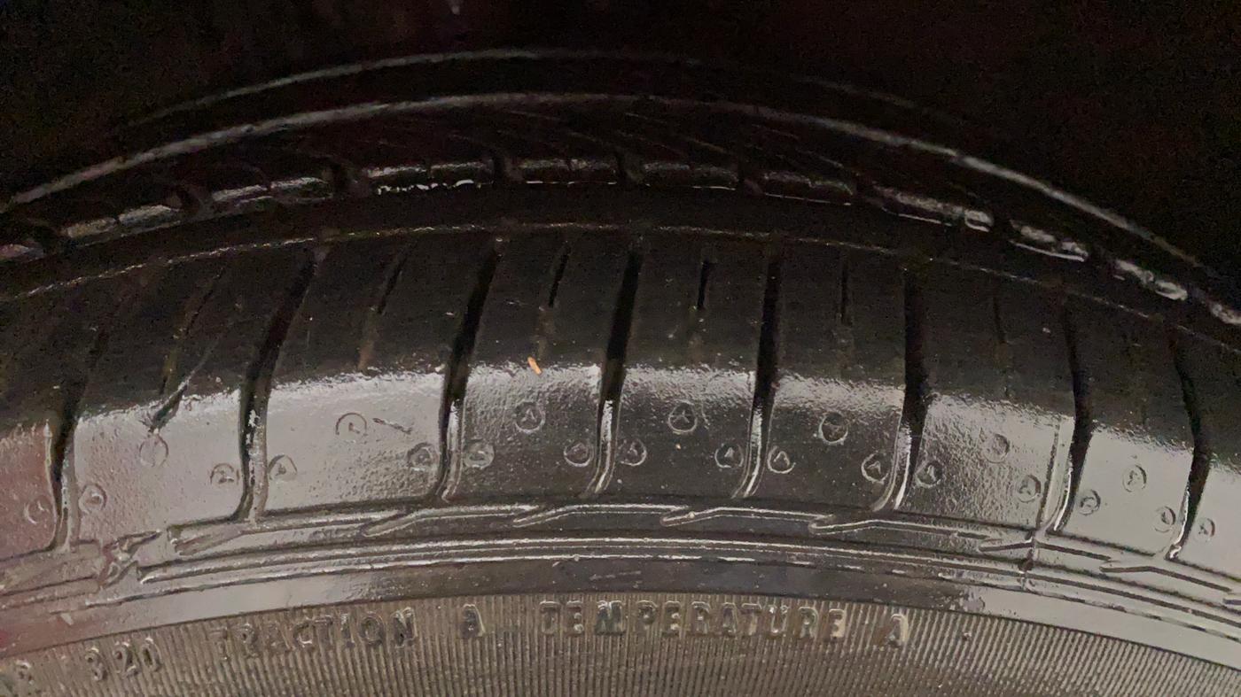 2016 Volkswagen Polo GT TSI AT, Petrol, Automatic, 44,124 km, Right Front Tyre Tread