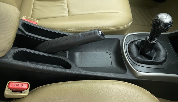 2016 Honda City V MT PETROL, Petrol, Manual, 79,088 km, Gear Lever