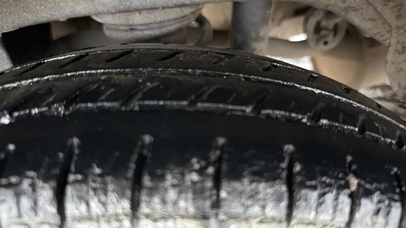 2016 Maruti Alto 800 LXI, CNG, Manual, 60,696 km, Right Rear Tyre Tread