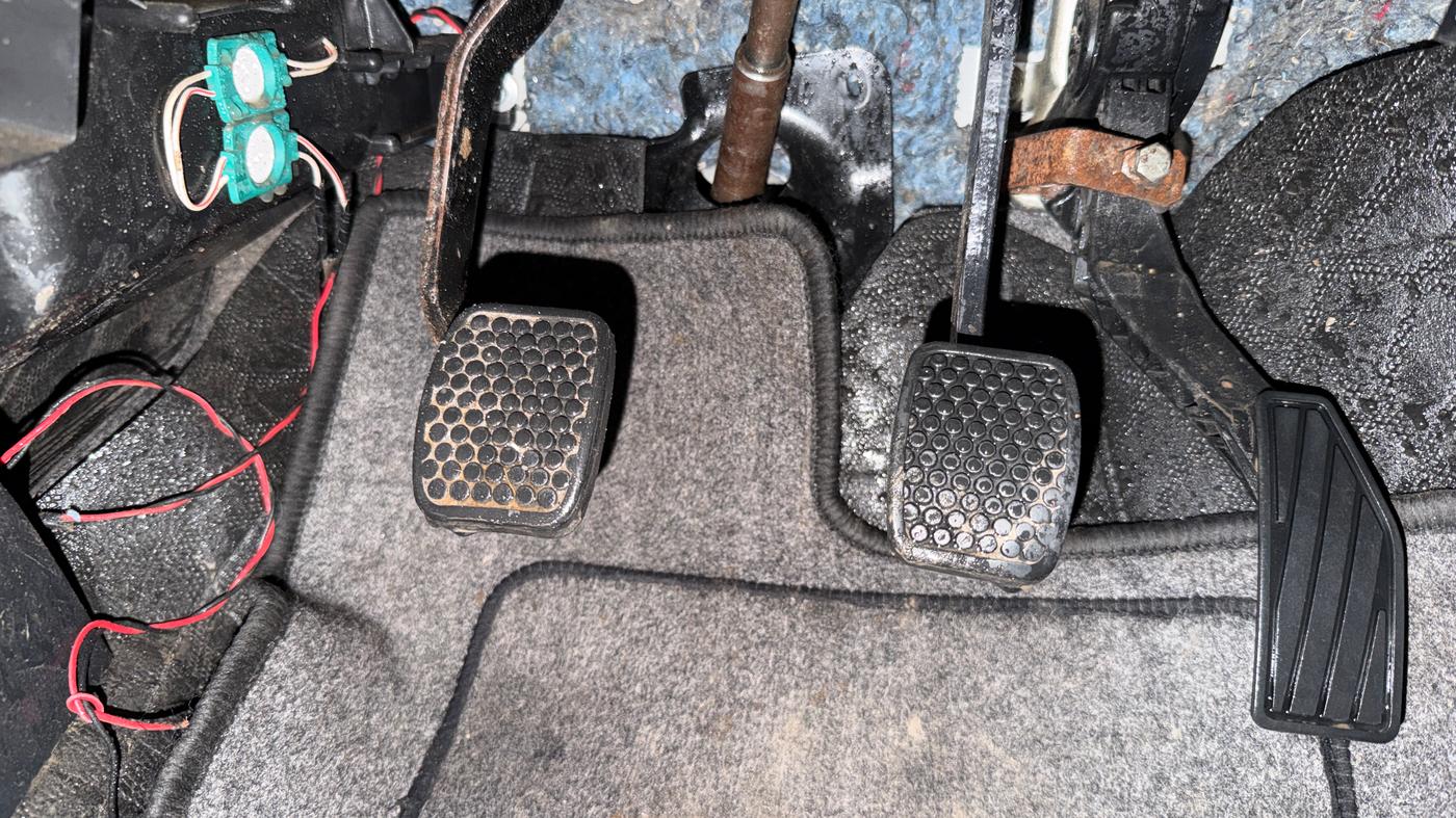 2016 Maruti Alto 800 LXI, CNG, Manual, 60,696 km, Pedals
