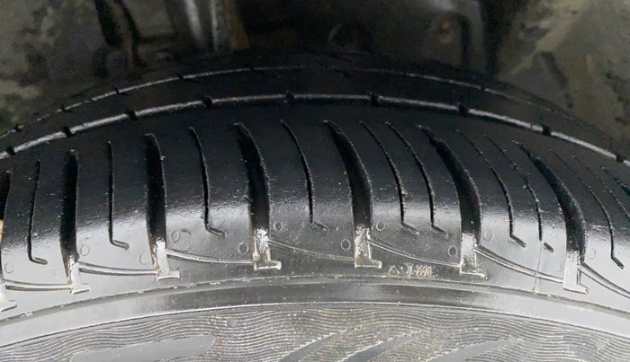 2015 Ford Ecosport 1.5 TITANIUM TI VCT AT, Petrol, Automatic, 91,209 km, Right Front Tyre Tread