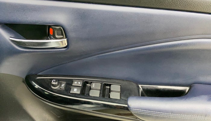 2022 Maruti Baleno ALPHA 1.2 AGS, Petrol, Automatic, 25,298 km, Driver Side Door Panels Control