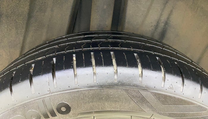 2022 Maruti Baleno ALPHA 1.2 AGS, Petrol, Automatic, 25,298 km, Right Rear Tyre Tread