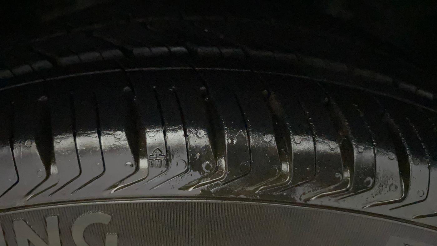 2021 Tata ALTROZ XZ PLUS I-TURBO PETROL DARK EDITION, Petrol, Manual, 74,268 km, Right Front Tyre Tread