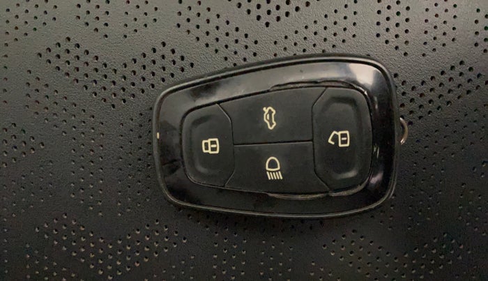 2021 Tata ALTROZ XZ PLUS I-TURBO PETROL DARK EDITION, Petrol, Manual, 74,268 km, Key Close Up