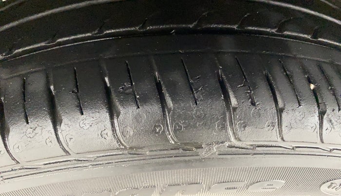 2020 Hyundai AURA SX PLUS 1.2 AMT, Petrol, Automatic, 27,743 km, Left Front Tyre Tread