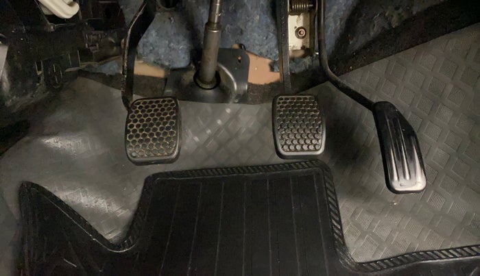 2015 Maruti Alto 800 VXI, Petrol, Manual, 20,804 km, Pedals