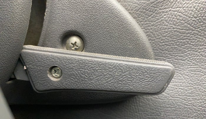 2015 Maruti Alto 800 VXI, Petrol, Manual, 20,804 km, Driver Side Adjustment Panel