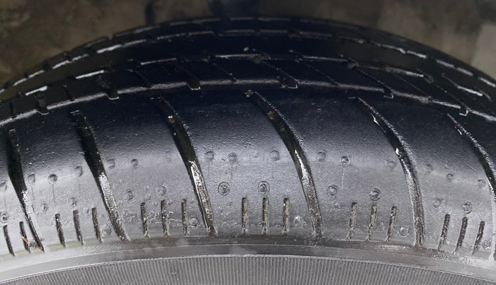 2020 Maruti Celerio VXI CNG, CNG, Manual, 25,295 km, Right Front Tyre Tread