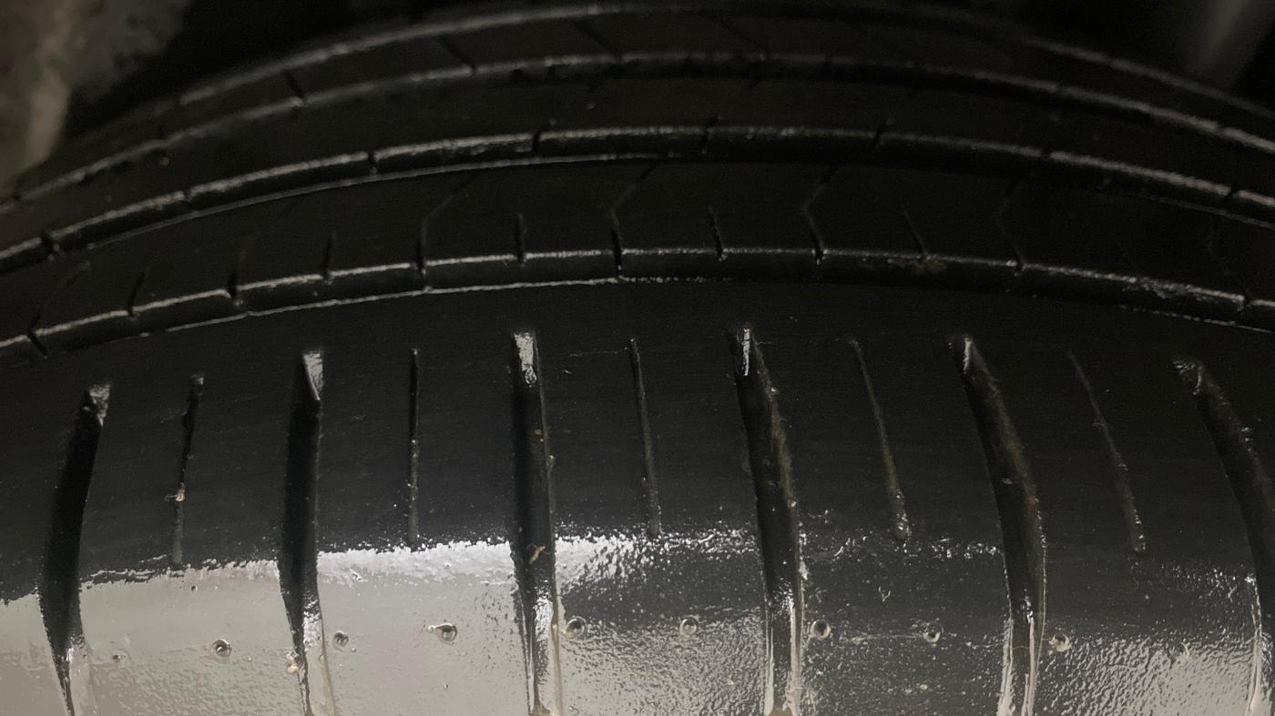 2019 Maruti Ciaz ALPHA  AT 1.5 SHVS PETROL, Petrol, Automatic, 55,677 km, Left Rear Tyre Tread