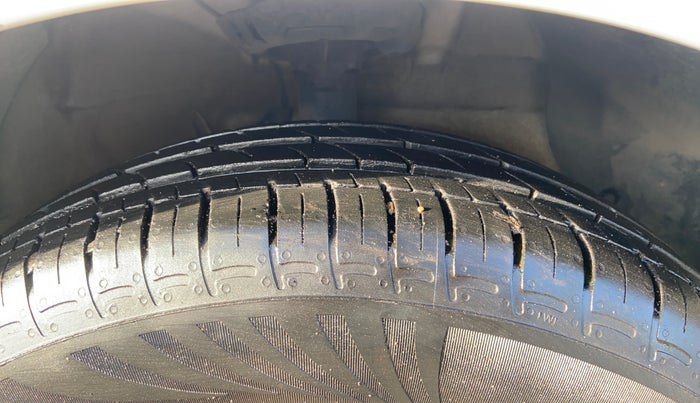2023 Hyundai GRAND I10 NIOS MAGNA 1.2 KAPPA VTVT, Petrol, Manual, 10,528 km, Right Front Tyre Tread