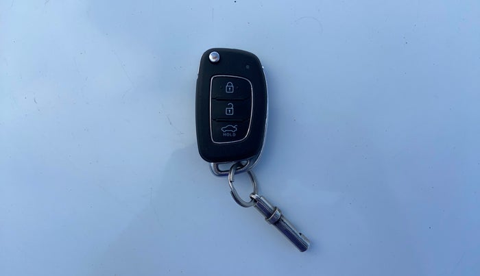 2023 Hyundai GRAND I10 NIOS MAGNA 1.2 KAPPA VTVT, Petrol, Manual, 10,528 km, Key Close Up