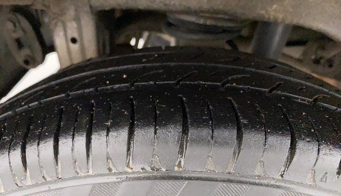 2013 Maruti Alto 800 LXI, Petrol, Manual, 93,744 km, Right Rear Tyre Tread