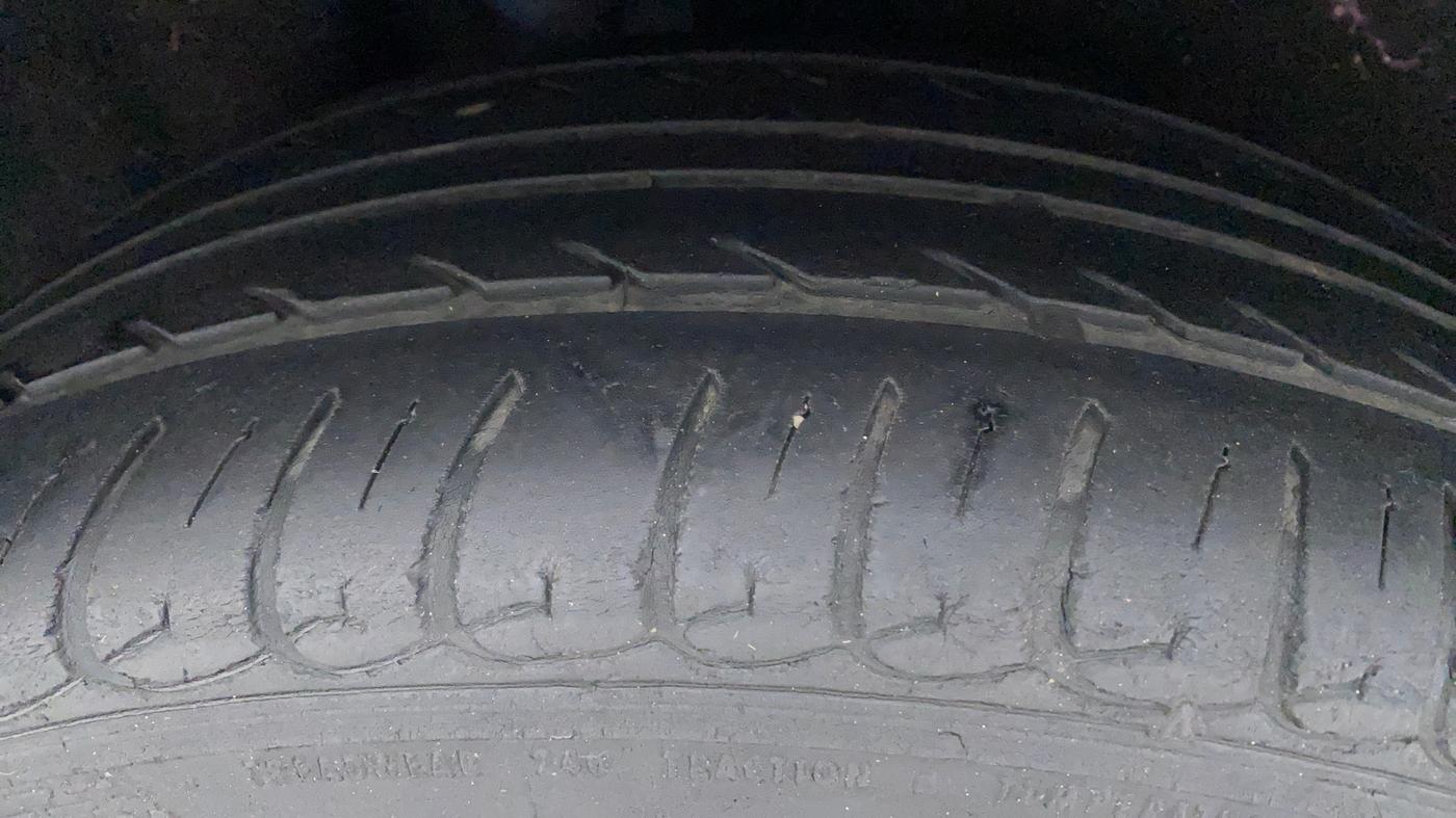 2018 Ford Ecosport TITANIUM 1.5L DIESEL, Diesel, Manual, 43,117 km, Right Rear Tyre Tread