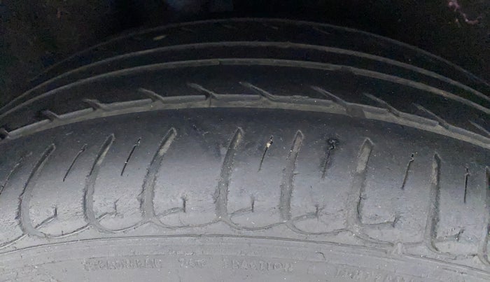 2018 Ford Ecosport TITANIUM 1.5L DIESEL, Diesel, Manual, 43,117 km, Right Rear Tyre Tread