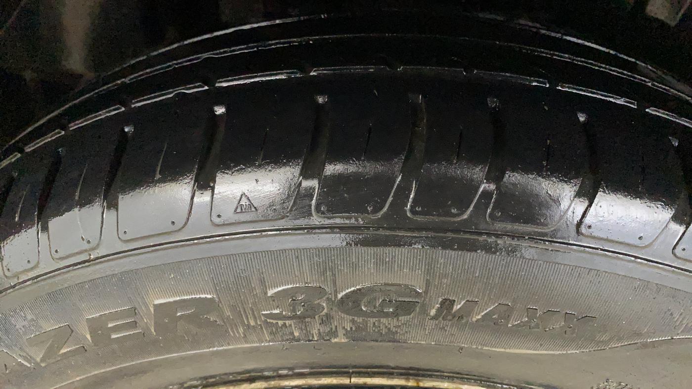 2020 Maruti Dzire LXI, CNG, Manual, 32,076 km, Right Rear Tyre Tread