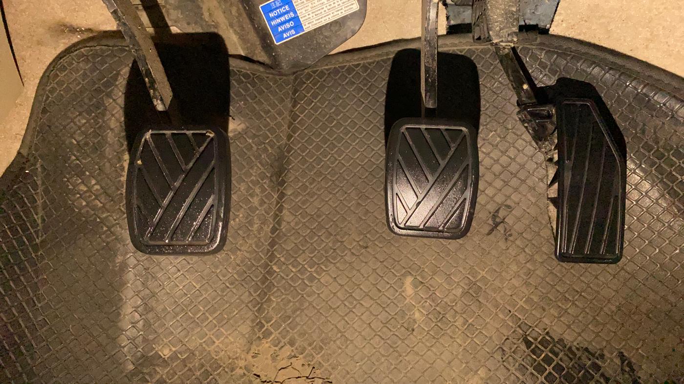2020 Maruti Dzire LXI, CNG, Manual, 32,076 km, Pedals