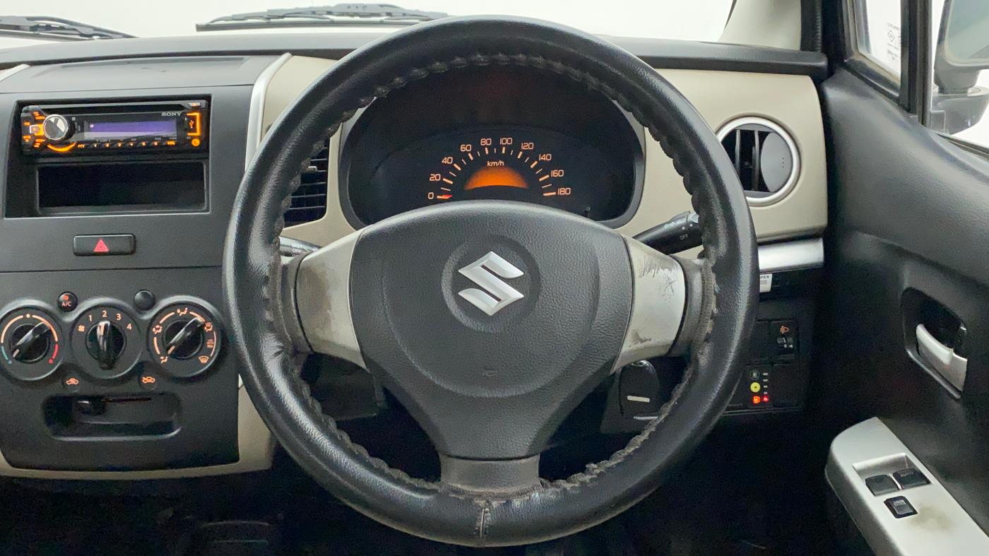 2014 Maruti Wagon R 1.0 LXI CNG, CNG, Manual, 97,419 km, Steering Wheel Close Up