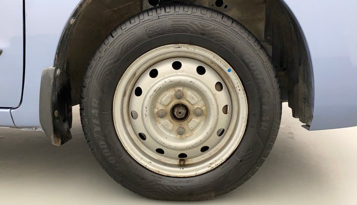 2014 Maruti Wagon R 1.0 LXI CNG, CNG, Manual, 97,419 km, Right Front Wheel