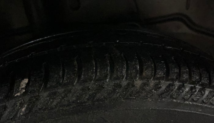 2017 Ford Figo Aspire TITANIUM 1.2 PETROL, Petrol, Manual, 59,222 km, Right Rear Tyre Tread