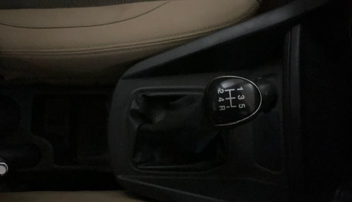 2017 Ford Figo Aspire TITANIUM 1.2 PETROL, Petrol, Manual, 59,222 km, Gear Lever