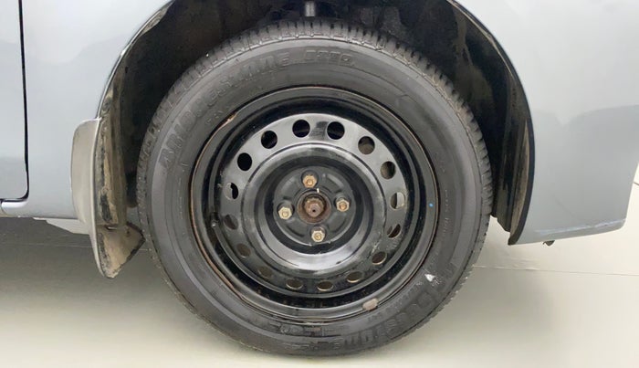 2014 Toyota Etios V, Petrol, Manual, 48,231 km, Right Front Wheel