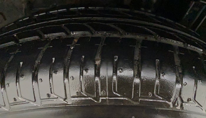 2014 Toyota Etios V, Petrol, Manual, 48,231 km, Left Rear Tyre Tread