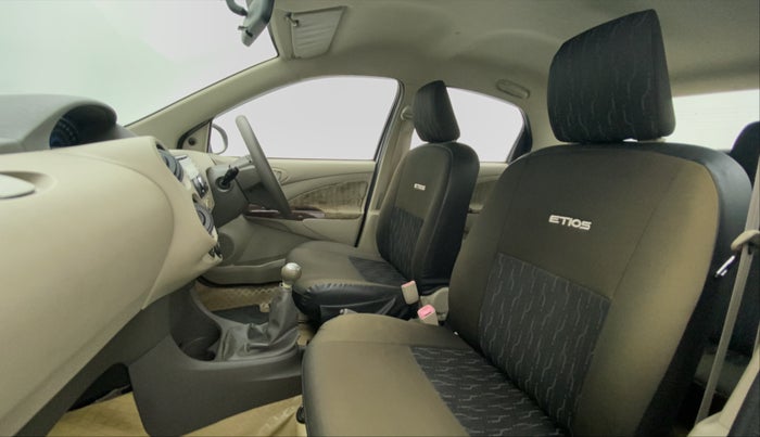 2014 Toyota Etios V, Petrol, Manual, 48,231 km, Right Side Front Door Cabin