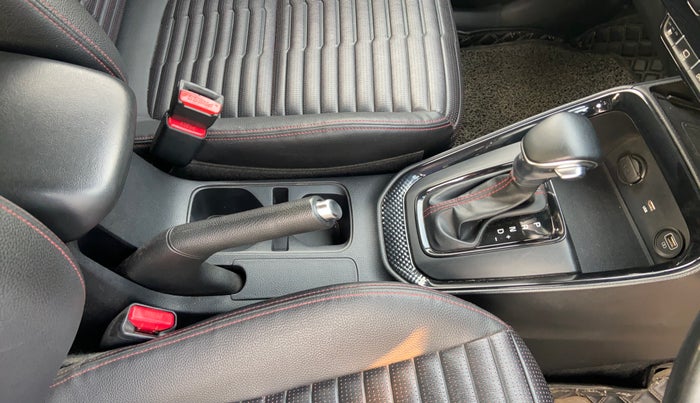 2021 KIA SONET GTX PLUS 1.5 AT, Diesel, Automatic, 33,656 km, Gear Lever