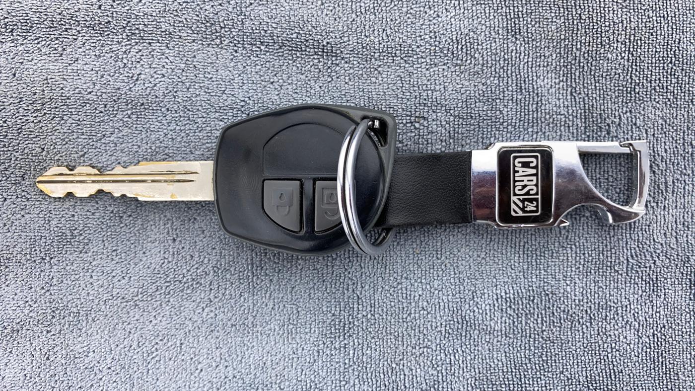 2014 Maruti Swift VXI D, Petrol, Manual, 35,206 km, Key Close Up